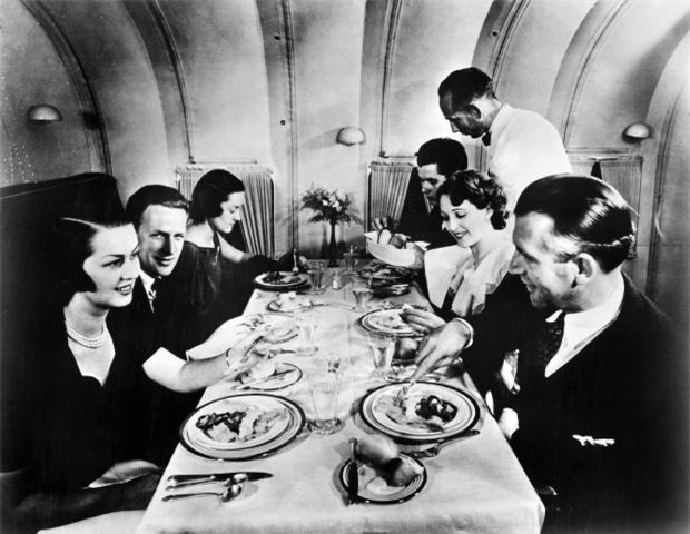 Khoang hanh khach cua may bay tu 100 nam truoc trong nhu the nao?