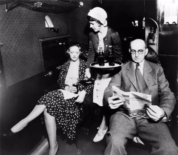 Khoang hành khách của máy bay từ 100 năm trước trông như thế nào? - Hình 3 Khoang hanh khach cua may bay tu 100 nam truoc trong nhu the nao?-Hinh-3