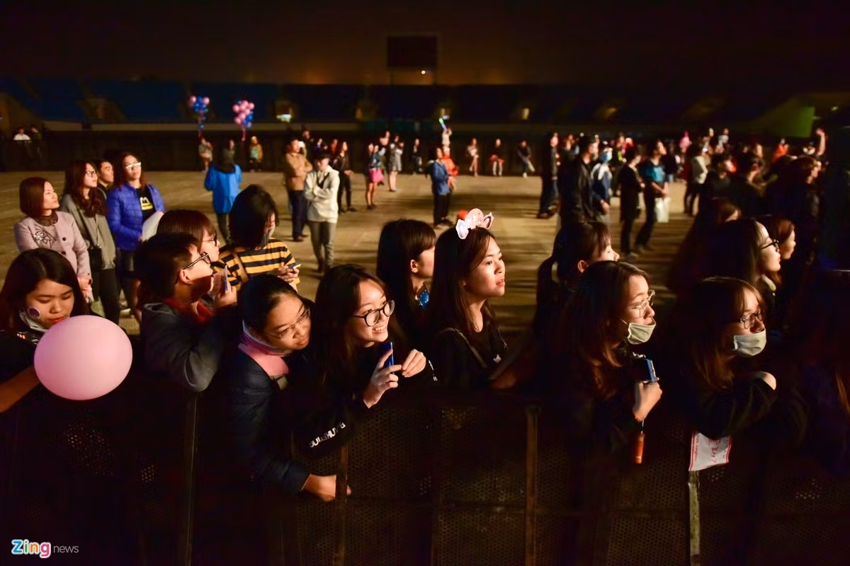 Nhieu show Kpop thua lo va tranh cai truoc ngay BlackPink toi Ha Noi-Hinh-5