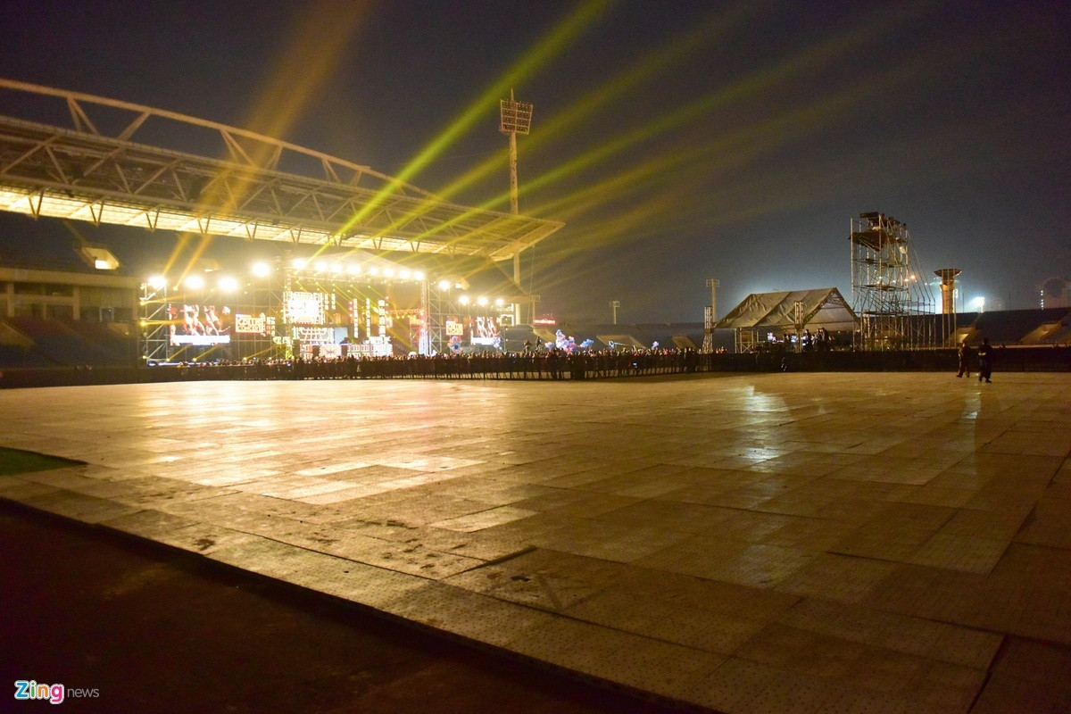 Nhieu show Kpop thua lo va tranh cai truoc ngay BlackPink toi Ha Noi-Hinh-3