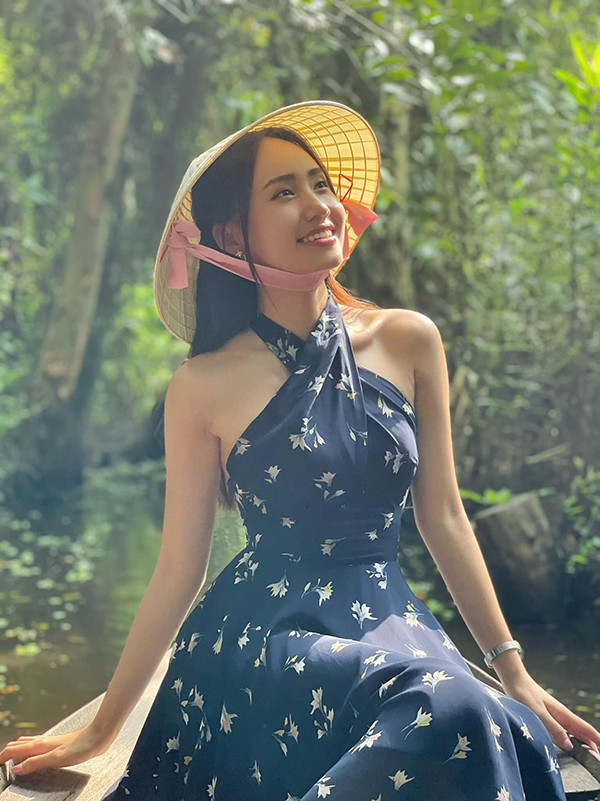 Được biết, trước khi lấy chồng, BTV Xuân Anh thường xuyên khoe vóc dáng mảnh mai nhờ thành quả luyện tập trong một thời gian dài.