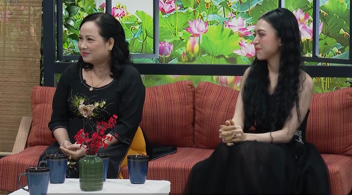 Ve ra mat, co gai bi phan doi, vai nam sau me chong ung ho-Hinh-2