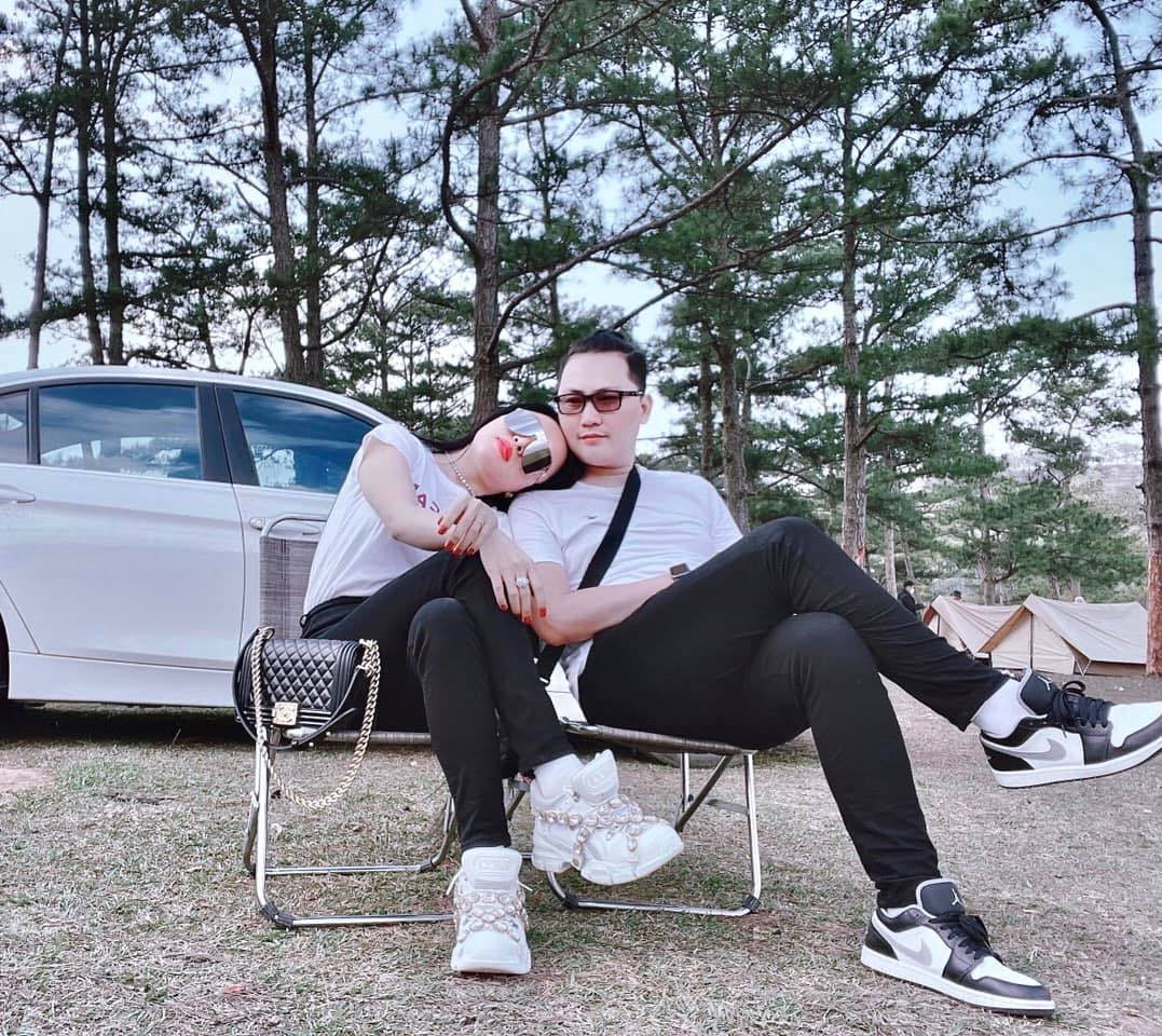 Ve ra mat, co gai bi phan doi, vai nam sau me chong ung ho-Hinh-3