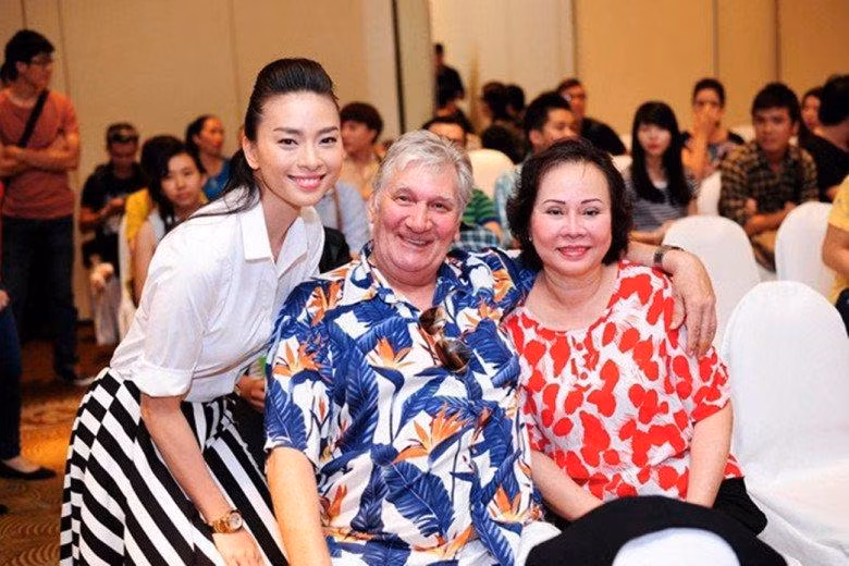 Me Ngo Thanh Van U70 van dieu da, sac sao nguoc han con-Hinh-6