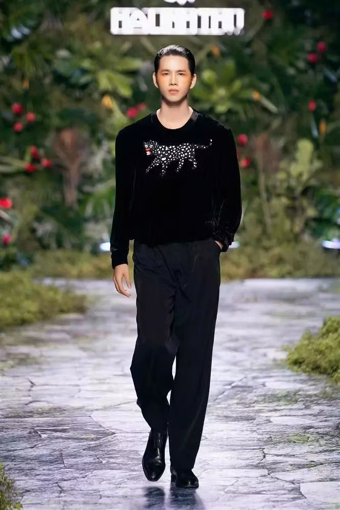 Xuan Lan bat ngo cong khai thanh vien thu 4 trong gia dinh-Hinh-9