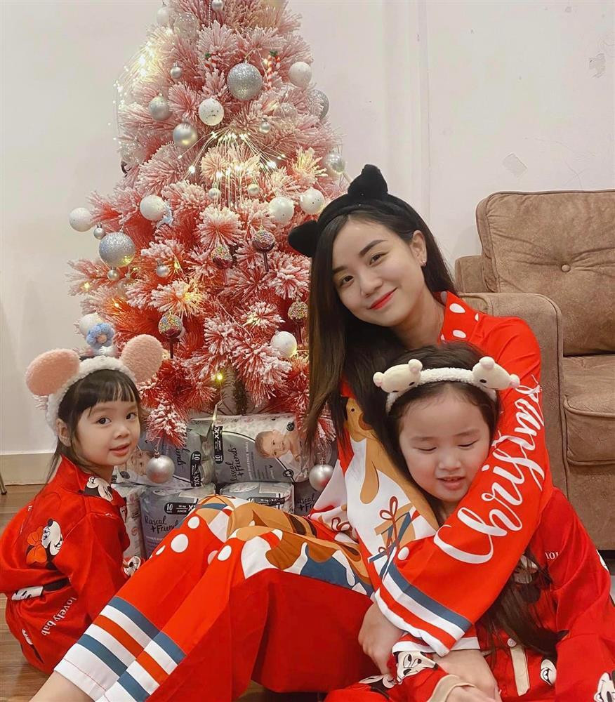 Vo cu Hoai Lam tiet lo hanh trinh mang thai bat on, suyt sinh rot tren xe