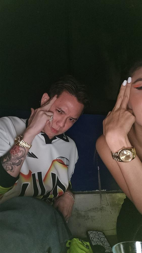 Andree nua dem dang anh ben tinh cu Minh Tu, lo dong ho doi?