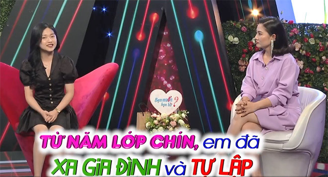 Vũ Ngân gây ấn tượng khi có vẻ ngoài chững chạc hơn so với tuổi. “Từ năm lớp 9 em đã xa gia đình và ra đời tự lập. Em đi làm hè, thời gian rảnh em đến những chỗ cần nhân viên để làm và kiếm tiền. Ưu điểm của em khả năng nói, ước mơ của em trở thành biên tập viên truyền hình dẫn chương trình thời sự. Khuyết điểm lớn nhất của em là hơi nóng tính. Với mọi người em rất dễ gần, hòa đồng và truyền năng lượng tích cực. Em làm sai hay đúng mà bị trách thì em vẫn cười, em dùng nụ cười để làm hòa”, cô nàng tự tin chia sẻ.