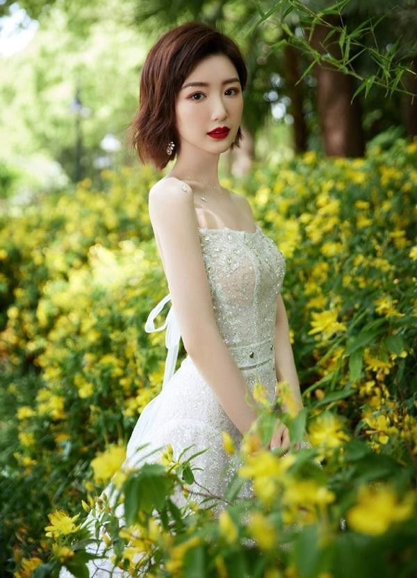 Doi tu my nhan 'Chan Hoan Truyen': Cha ruong bo, nguoi yeu lua-Hinh-5