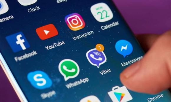 Nhung sai lam tuong vo hai nhung lai am tham lam hong dien thoai-Hinh-4