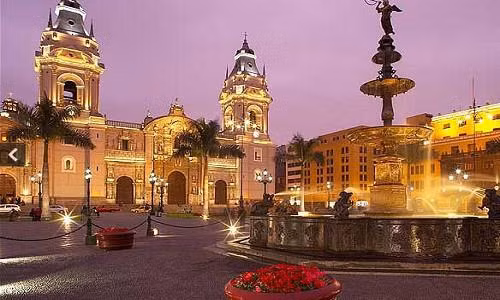 Theo Wolrd Atlas, với diện tích hơn 2,6 nghìn km2, dân số gần 9 triệu người, Lima là thành phố lớn nhất, dân số đông nhất của Cộng hòa Peru, chiếm tới gần 30% dân số nước này.