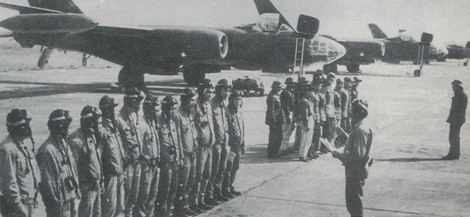 Đơn vị máy bay ném bom Il-28 của Không quân Nhân dân Việt Nam.