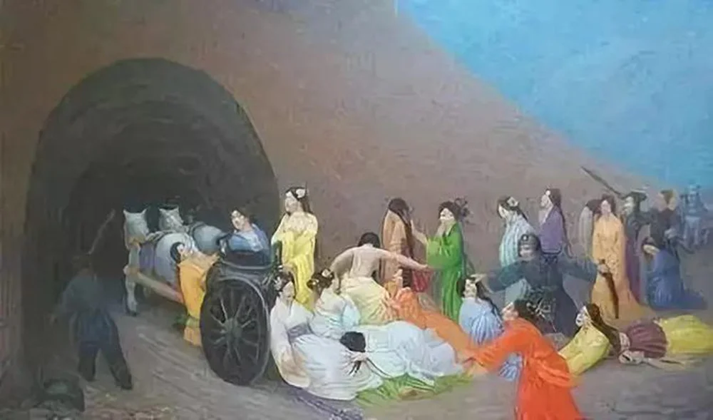 Tuan tang theo hoang de: Phi tan, cung nu bi chon sau khi chet