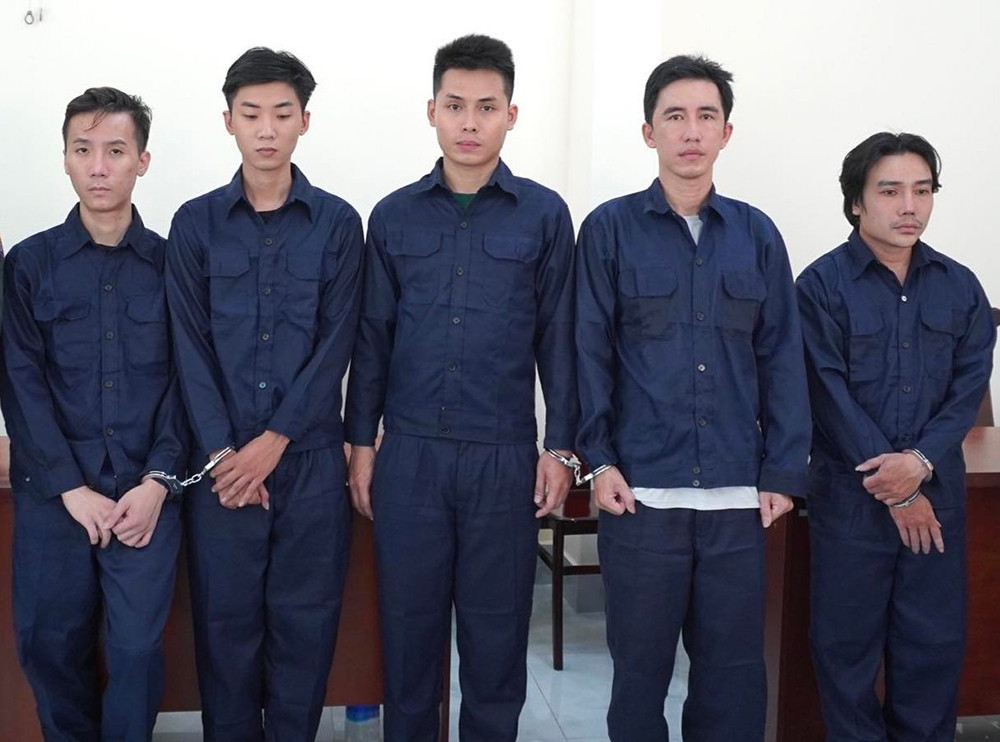 Khoi to 4 doi tuong vu gai ma tuy de ham hai