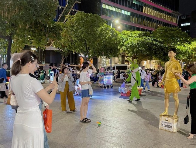 Nghe nhan tuong pho di bo: Kien tri du rat nhuc moi-Hinh-3