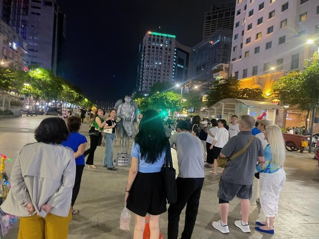 Nghe nhan tuong pho di bo: Kien tri du rat nhuc moi-Hinh-2