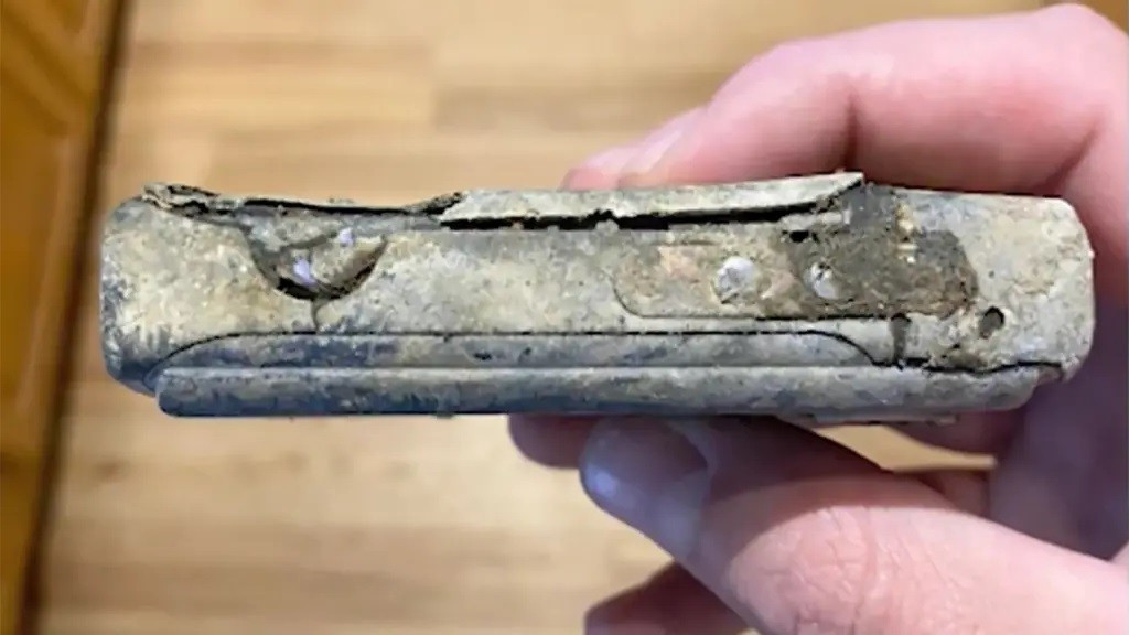 Ngư dân tìm thấy chiếc máy ảnh bị mất của người lạ ảnh 2