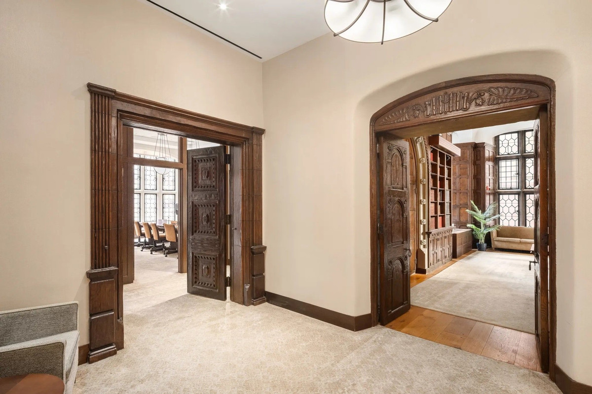 Biet thu hon 100 nam tuoi o My rao ban gia 45 trieu USD-Hinh-5