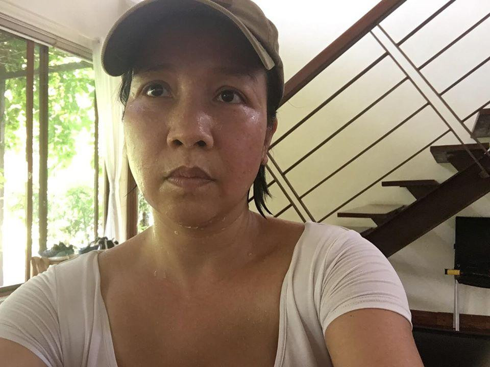 Mặt mộc của diva Mỹ Linh tuổi U50 dưới ống kính Tóc Tiên - Hình 10 Mat moc cua diva My Linh tuoi U50 duoi ong kinh Toc Tien-Hinh-10