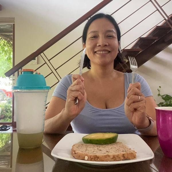 Mặt mộc của diva Mỹ Linh tuổi U50 dưới ống kính Tóc Tiên - Hình 11 Mat moc cua diva My Linh tuoi U50 duoi ong kinh Toc Tien-Hinh-11