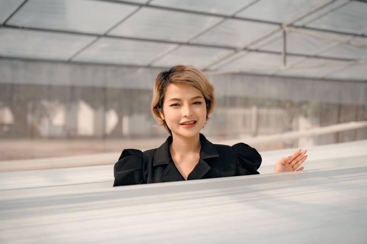 Nha thiet ke 9X nguoi Ha Tinh ra mat bo suu tap ao cuoi-Hinh-5