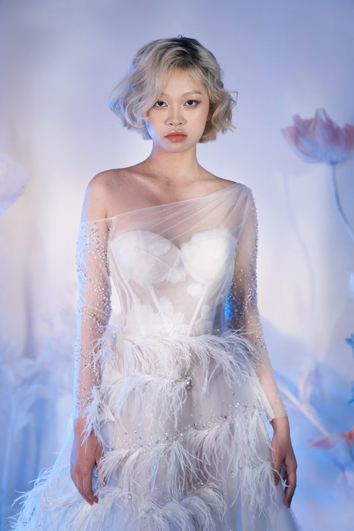 Nha thiet ke 9X nguoi Ha Tinh ra mat bo suu tap ao cuoi-Hinh-9