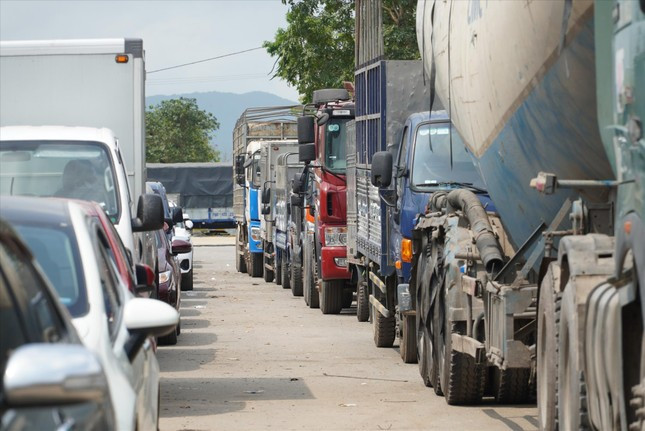 Ha Tinh: Ba ngay di dang kiem van chua xong