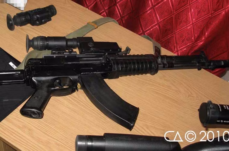 AEK-971 được thiết kế bởi Sergey Koksharov, sản xuất tại nhà máy của KMZ. Súng được sản xuất và đưa vào sử dụng từ những năm 1980. AEK-971 mang trong mình nhiều giải pháp thiết kế súng trường tiên tiến.