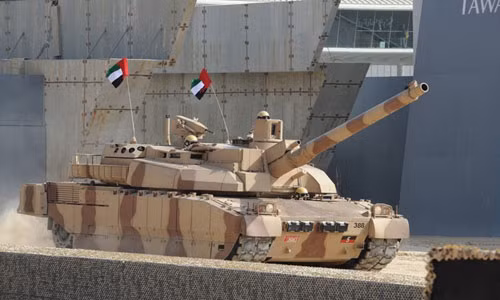 Xe tăng AMX-56 Leclerc của Pháp trị giá 10 triệu USD chiếm vị trí đắt nhất thế giới. Đây là xe tăng do nhà sản xuất GIAT Industries phát triển, được dùng để thay thế loại AMX-30 cũ. Việc giá xe bị tăng cao như vậy một phần vì nó ứng dụng nhiều công nghệ chiến đấu bậc nhất thế giới hiện nay.