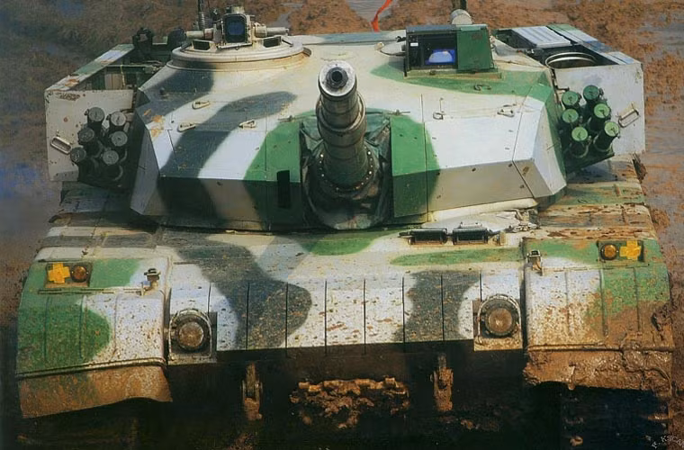 Mặc dù Type 99 là loại xe tăng chiến đấu chủ lực hiện đại nhất của Trung Quốc song Type 96 mới chính là xương sống của lực lượng tăng thiết giáp nước này.