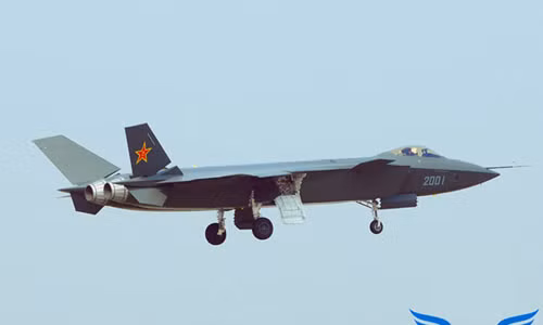 Máy bay chiến đấu J-20.