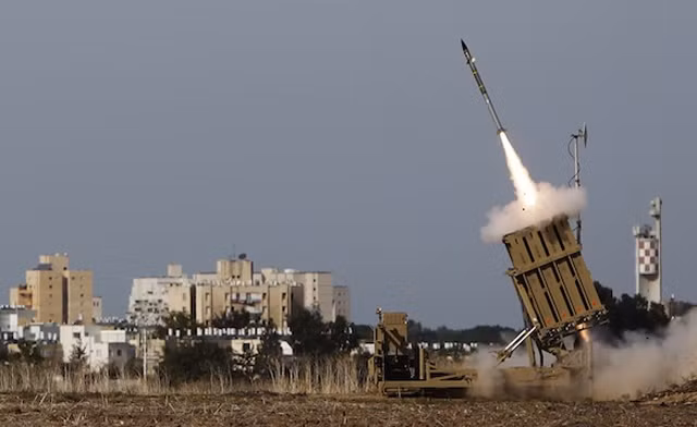 Nhiều chuyên gia quân sự đang hoài nghi khả năng của hệ thống đánh chặn Iron Dome không được như quảng cáo.