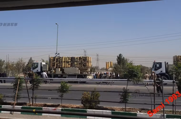 Bệ phóng hệ thống phòng không Talash có kiểu dáng khá giống với bệ phóng hệ thống Patriot PAC-2 (Mỹ). Talash dùng đạn tên lửa Sayyad 2 đạt tầm bắn 70-80km.