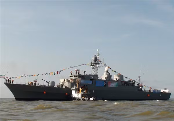 Hải quân Iran đã tiến hành thử nghiệm tàu khu trục nhỏ tự đóng thứ 2 mang tên Damavand trên biển Caspian sau 6 năm chế tạo.