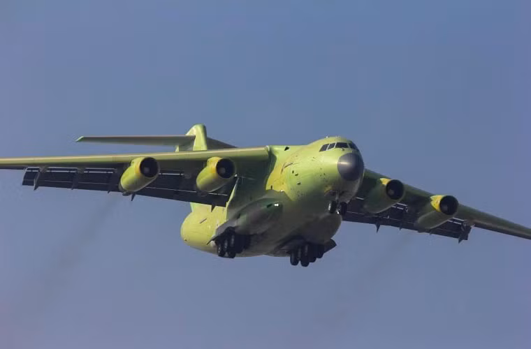 Trước nhu cầu cấp bách về vận tải tầm xa của Không quân Trung Quốc, thì nước này đang tích cực nghiên cứu và phát triển máy bay vận tải hạng nặng Y-20.