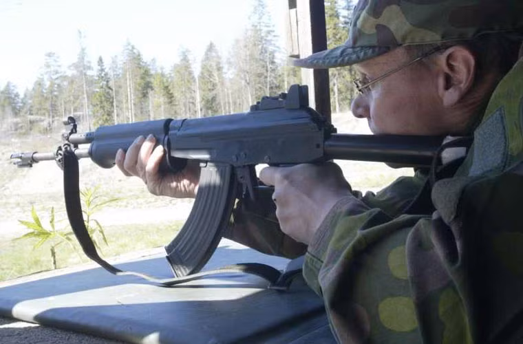 RK-62 là biến thể của AK-47 do Phần Lan sản xuất theo giấy phép vào năm 1962. Súng có loa che lửa đầu nòng mới, khoảng cách giữa thước ngắm phía trước và phía sau khá xa. RK-62 được đánh giá có độ chính xác cao hơn so với AK-47, là một biến thể chất lượng cao của AK-47.