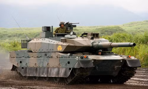 Đứng vị trí thứ 2 là xe tăng Type 10 của Nhật Bản trị giá 9,4 triệu USD. Xe tăng này do tập đoàn Mitsubishi Heavy Industries Nhật Bản sản xuất, tháng 1/2012 chính thức được biên chế cho lực lượng phòng vệ Mặt đất (JGSDF) nước này. Hiện nay xe tăng Type 10 là một trong những tăng chủ lực hiện đại nhất trên thế giới.