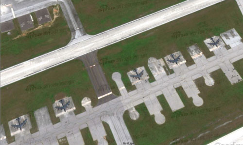 Cuối năm 2013, 2 máy bay ném bom B-52 của Mỹ đã tiếp cận ranh giới vùng nhận dạng phòng không Trung Quốc. 2 máy bay này đều cất cánh từ căn cứ Andersen.