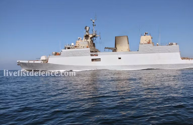 Tàu khu trục chống ngầm Kamorta được trang bị hệ thống cảm biến săn tàu ngầm cực kỳ hiện đại do Pháp chế tạo. Kamorta được đánh giá là "khắc tinh" của tàu ngầm hiện đại.