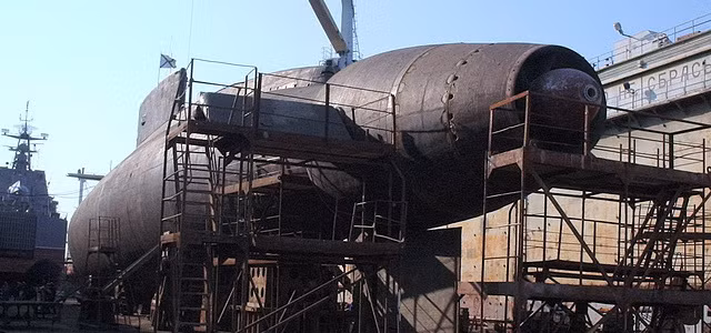 Tàu ngầm Kilo 877V Alrosa với hệ thống đẩy pump-jet thay vì chân vịt.