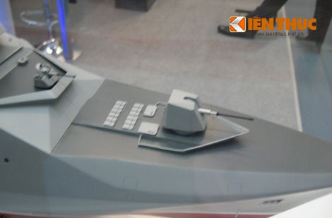 Pháo OTO Melara 76mm xuất hiện trên mô hình tàu hộ vệ Sigma 9814 mà Tập đoàn Damen giới thiệu tại Việt Nam.