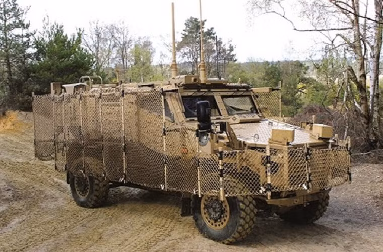 Hệ thống giáp lồng bảo vệ đối phó súng chống tăng RPG do công ty AmSafe Bridport của Anh hợp tác với công ty quốc phòng UMO của Ba Lan phát triển.