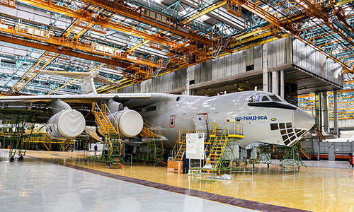 Il-476 (hay còn gọi là Il-76MD-90A) là biến thể nâng cấp lớn dựa trên mẫu Il-76MD với việc trang bị buồng lái kiểu mới, nâng cấp hệ thống điện tử hàng không và sử dụng động cơ mới.