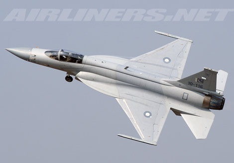 Tiêm kích đa năng giá cực rẻ JF-17.