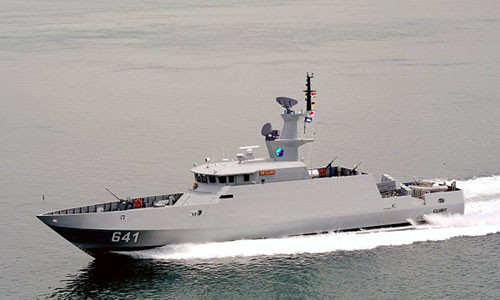 Tàu tên lửa KCR-40 do Indonesia tự chế tạo.