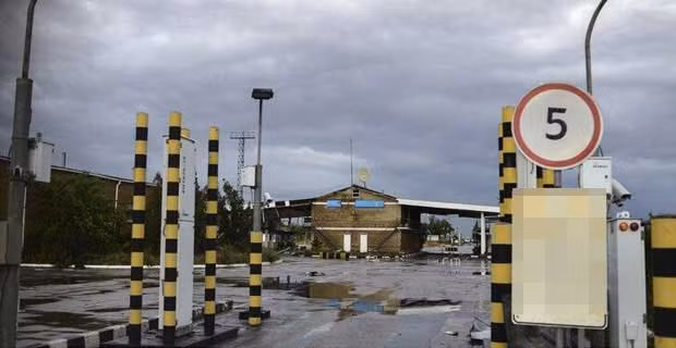 Một trạm kiểm soát của Nga nằm ở khu vực biên giới giữa Nga và Ukraine đã bị thiệt hại sau đợt pháo kích của Ukraine. (Ảnh minh họa)