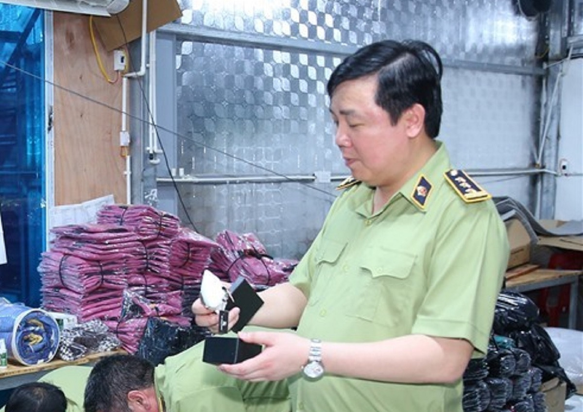 Truy tố cựu Cục trưởng Cục Quản lý thị trường Ninh Bình Truy to cuu Cuc truong Cuc Quan ly thi truong Ninh Binh