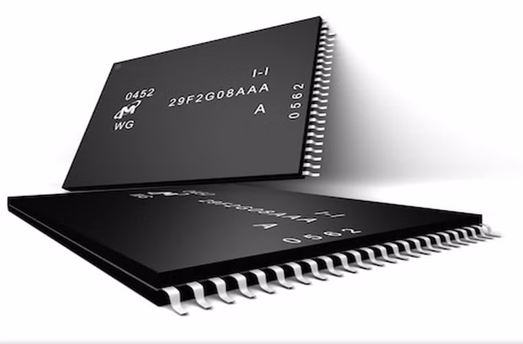 Apple chuyển sang hợp tác với các nhà sản xuất chip Mỹ. Apple có thể sẽ sử dụng chip bộ nhớ DDR4 mới nhất của Micron, một công ty Mỹ trong những sản phẩm mới của mình và được cho là đã trả cho công ty này một số tiền rất lớn để tiếp tục được cung cấp phụ kiện cho đến tháng 9/2016.