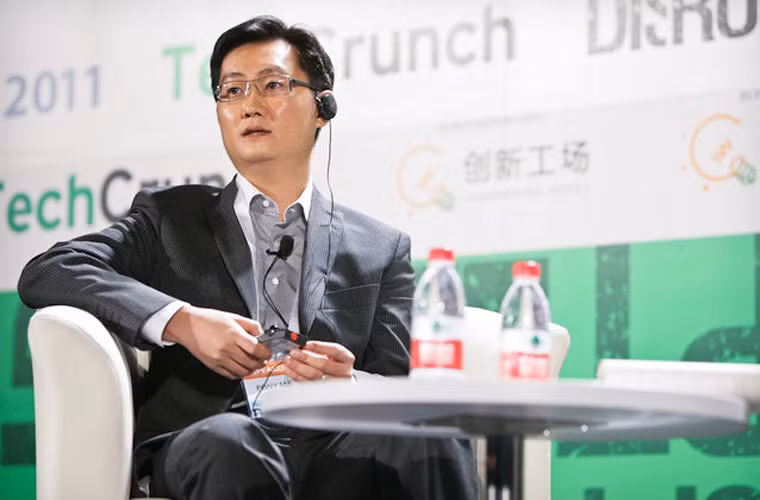 Tencent muốn tấn công thị trường quốc tế. Một gã khổng lồ trong ngành công nghệ của Trung Quốc với các dịch vụ về tin nhắn và game. Tuy nhiên, theo Fast Company, Tencent đang có ý định vươn ra thị trường thế giới, bắt đầu bằng việc mở rộng thị trường và đầu tư sang thị trường Mỹ..