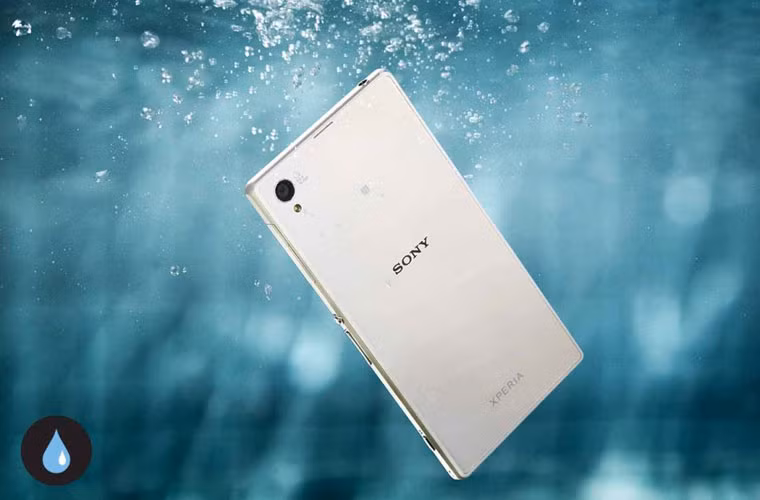 Sony Xperia Z2 hoãn ra mắt. Sony Hồng Kông vừa khẳng định chiếc điện thoại đinh của họ khó có thể ra mắt cho đến tận tháng 6. Sự trì hoãn này có thể làm ảnh hưởng tới sự ra mắt của thế hệ điện thoại tiếp theo mang thương hiệu Sony bởi theo lệ, cứ 6 tháng, hãng lại cho ra mắt sản phẩm điện thoại mới.